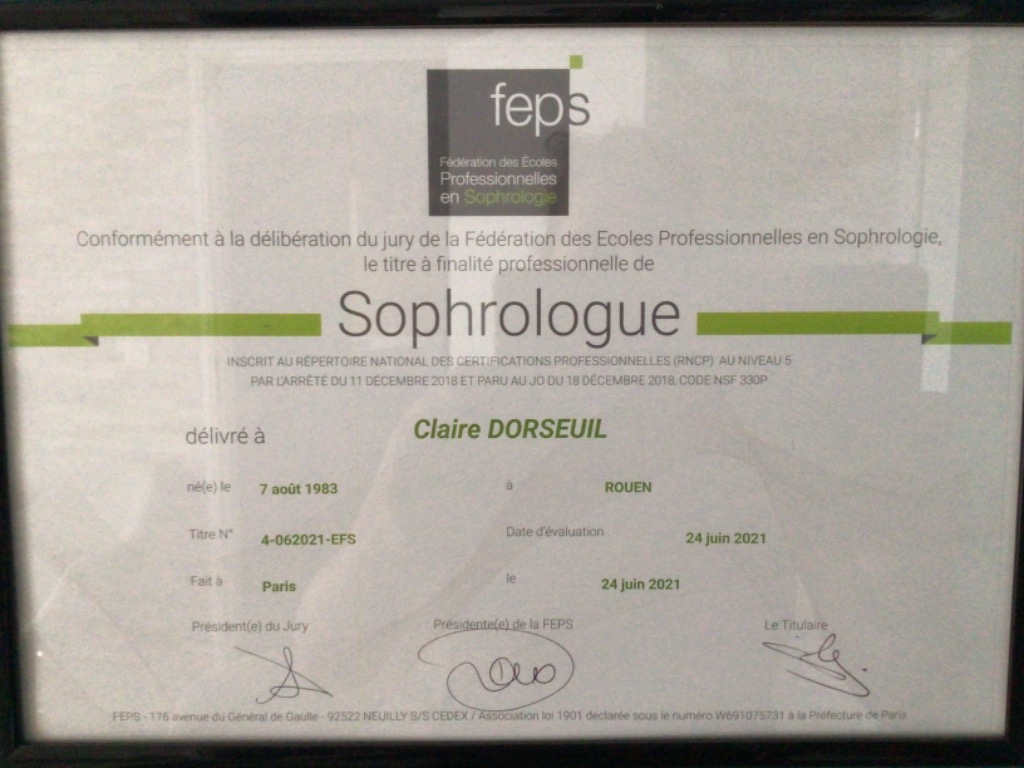 photo diplome Claire Dorseuil sophrologue 