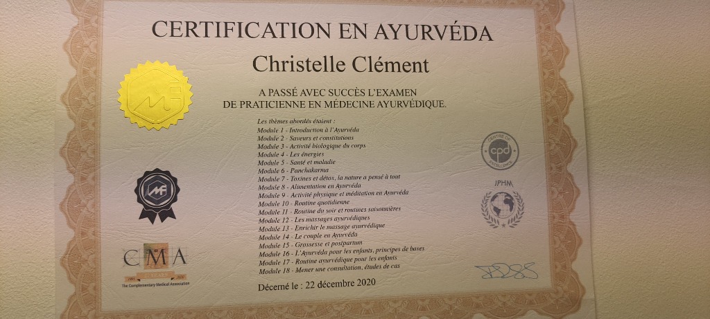 photo diplome Christelle-Métamorphose