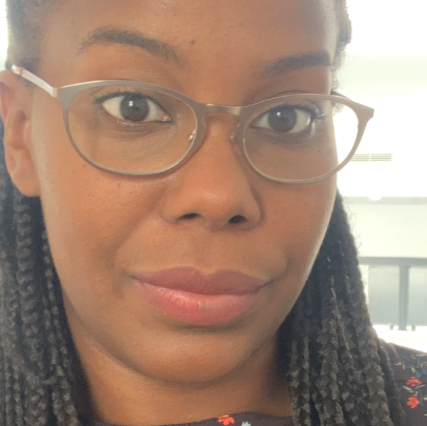 Beverley Vialettes, Nescius cabinet