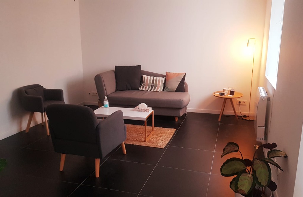 photo cabinet Maï Maury