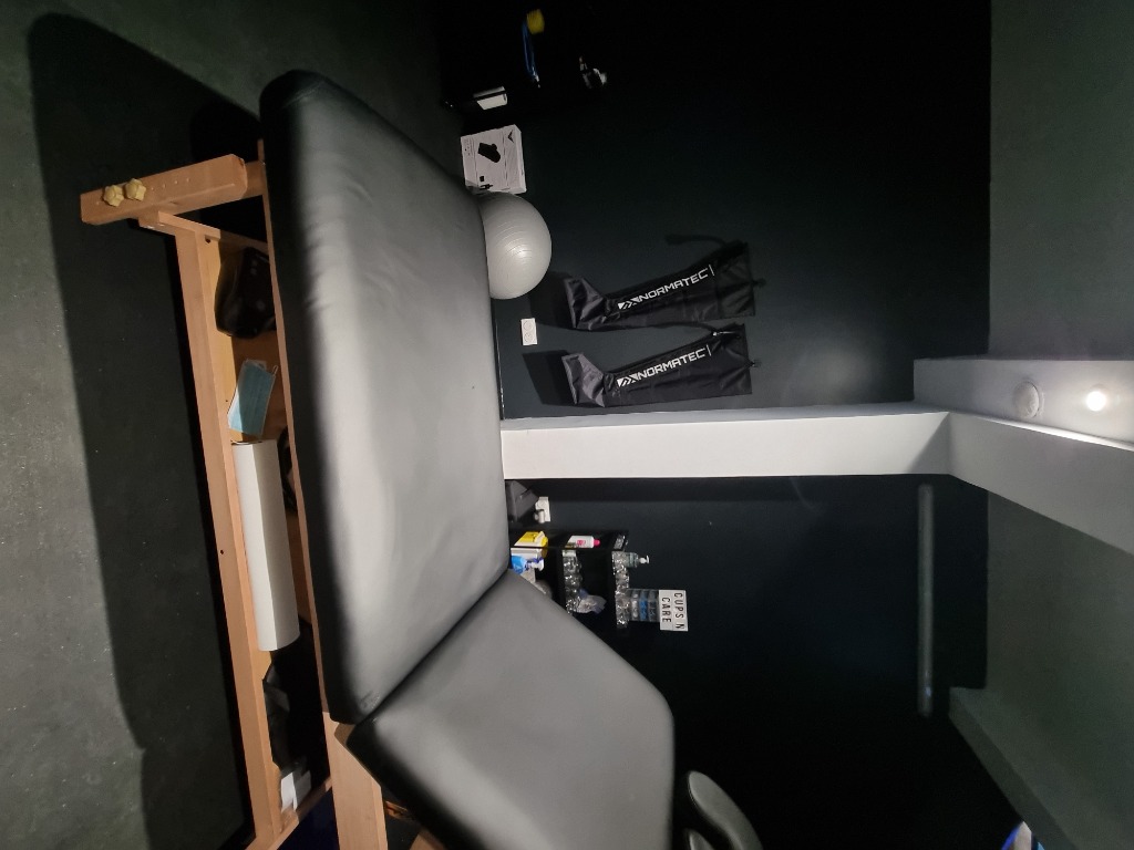 photo cabinet Cups n care