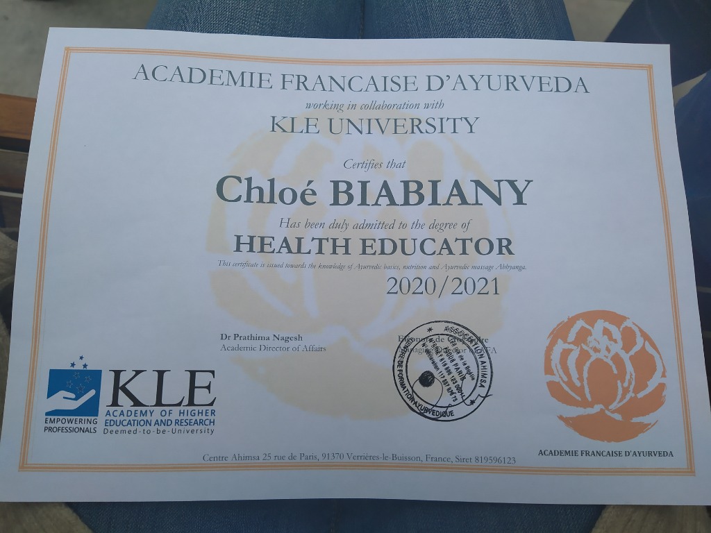 photo diplome Chloé Biabiany