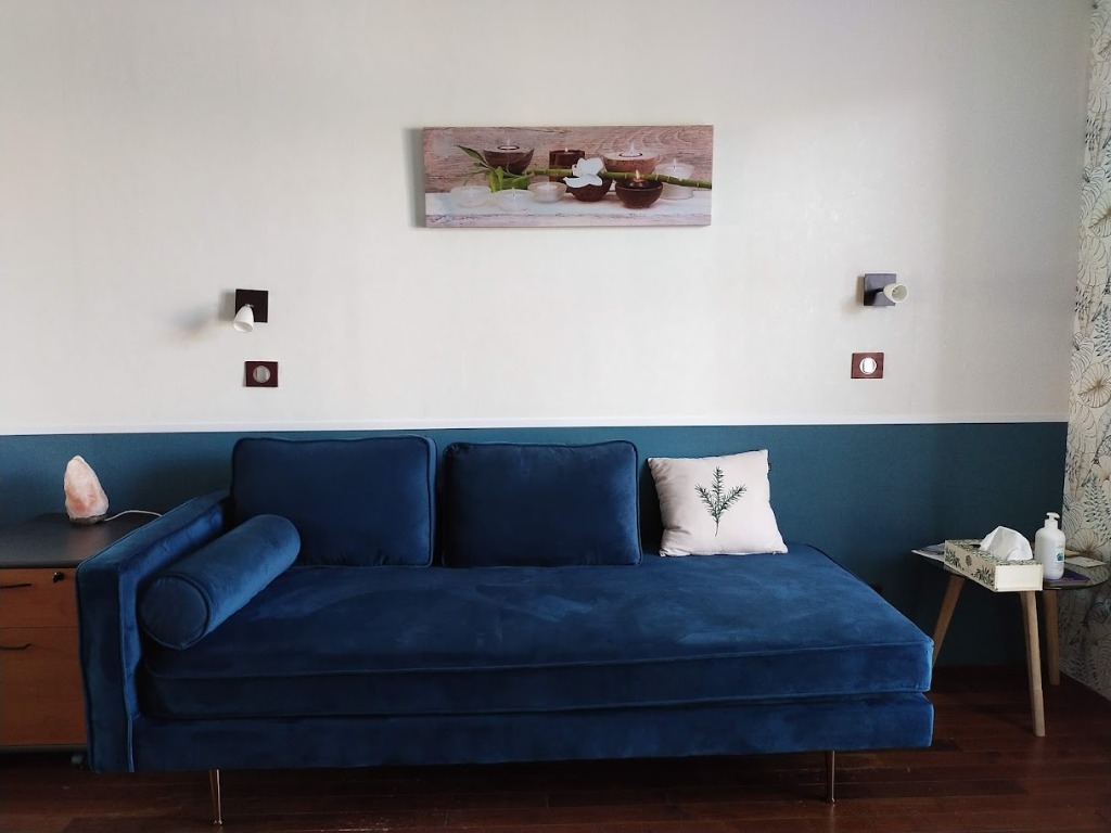 photo cabinet SUZANNE PETROVIC