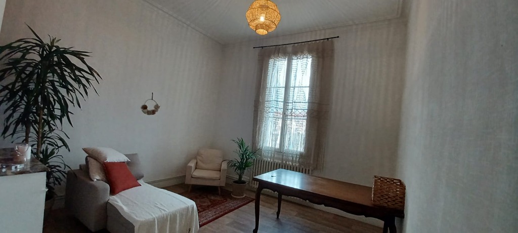 photo cabinet Shérazade Boutiche