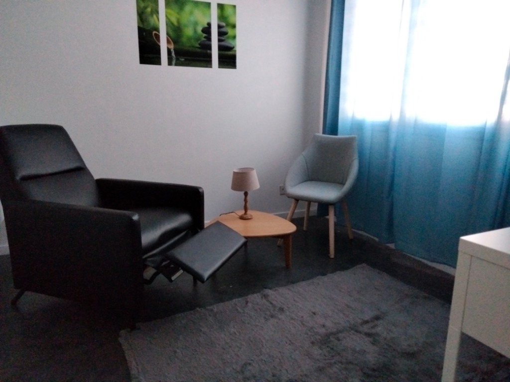 photo cabinet Jordan MÉZENCE