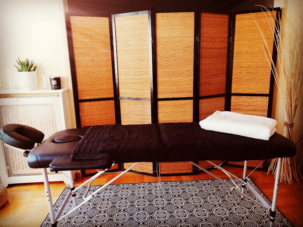 photo cabinet Esprit et main tenant