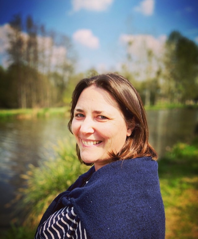 photo cabinet Hélène HADJIMANOLIS