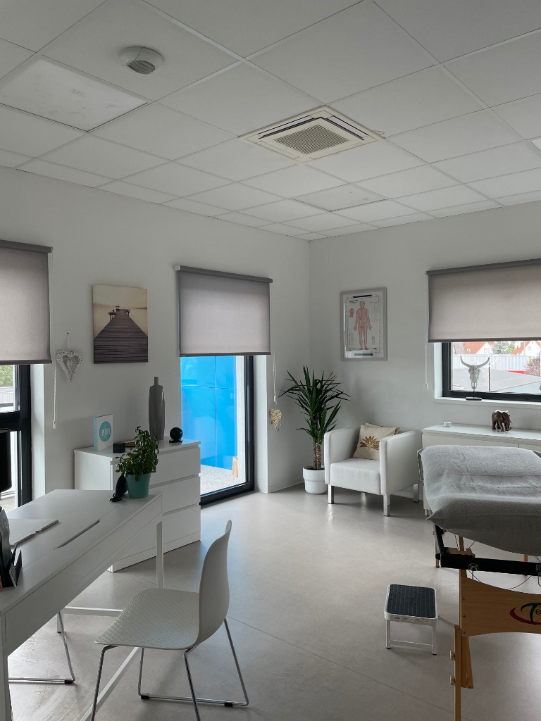 photo cabinet Marie Staedel Luxopuncture