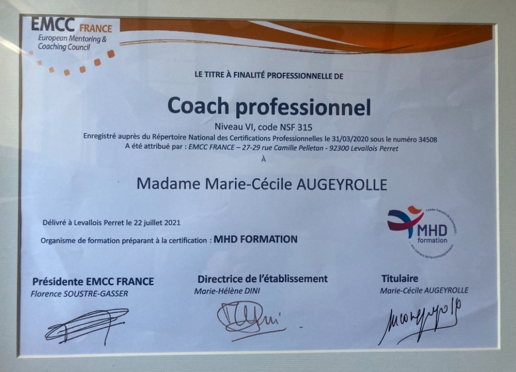 photo diplome Marie-Cécile 