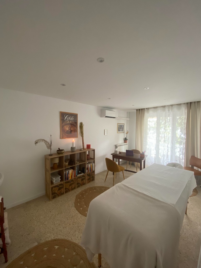 photo cabinet Nihel MASSOT