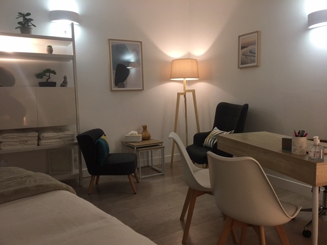 photo cabinet karen recchi