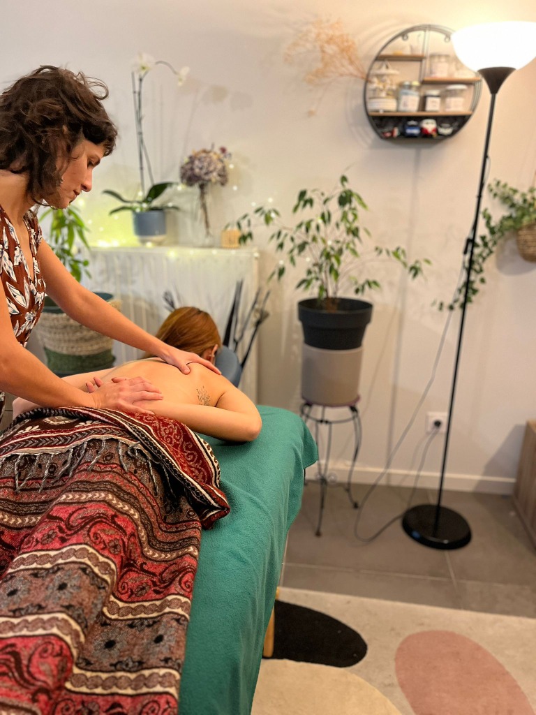 photo seance Sarava Massages Traditionnels