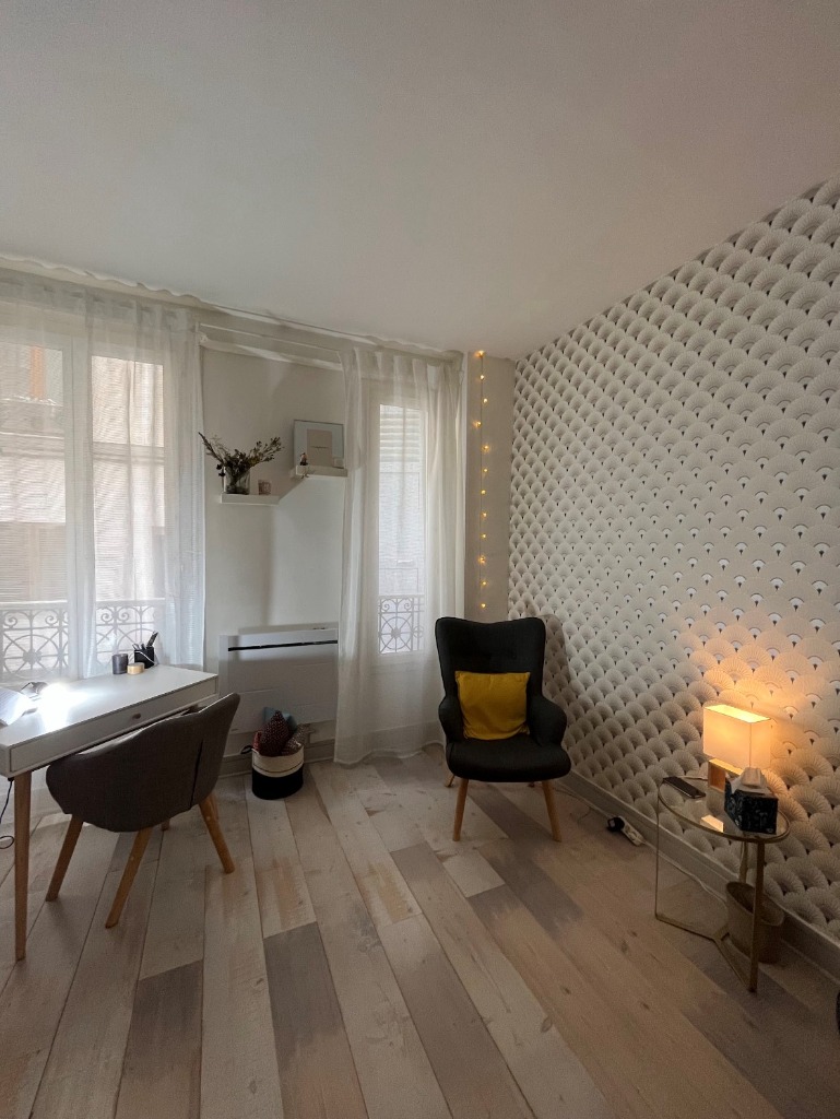 photo cabinet ROCHE DELPHINE 