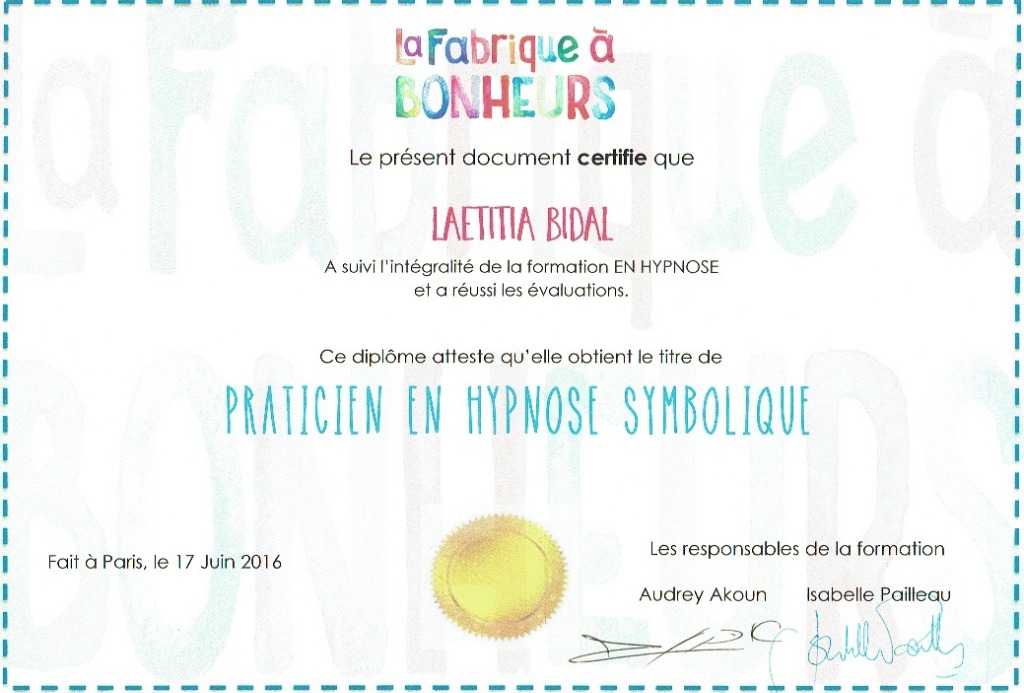 photo diplome Laetitia BIDAL