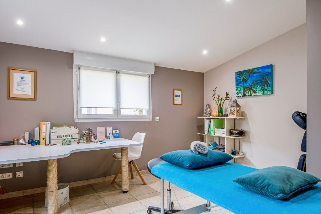 photo cabinet Emmanuelle BLOUET-MONTEZIN