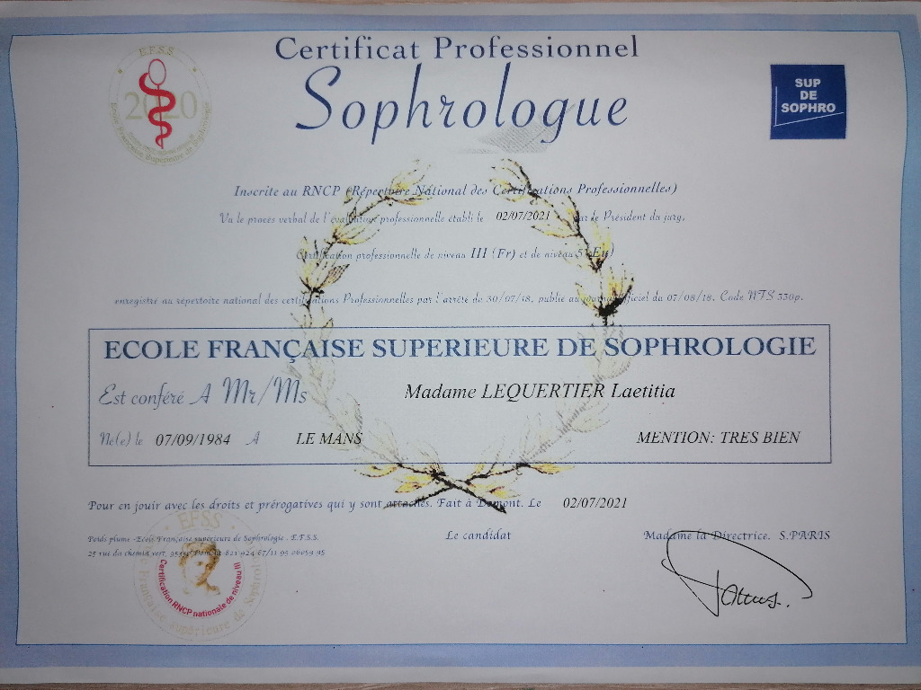 photo diplome Laetitia Lequertier
