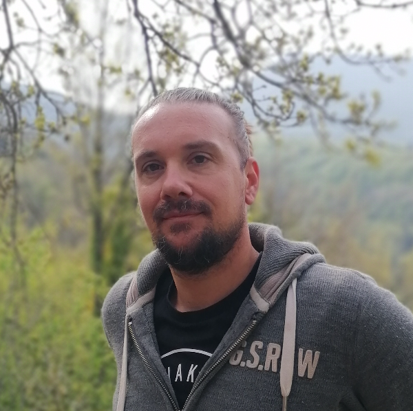 ARNAUD SINTES - praticien en thérapies brèves