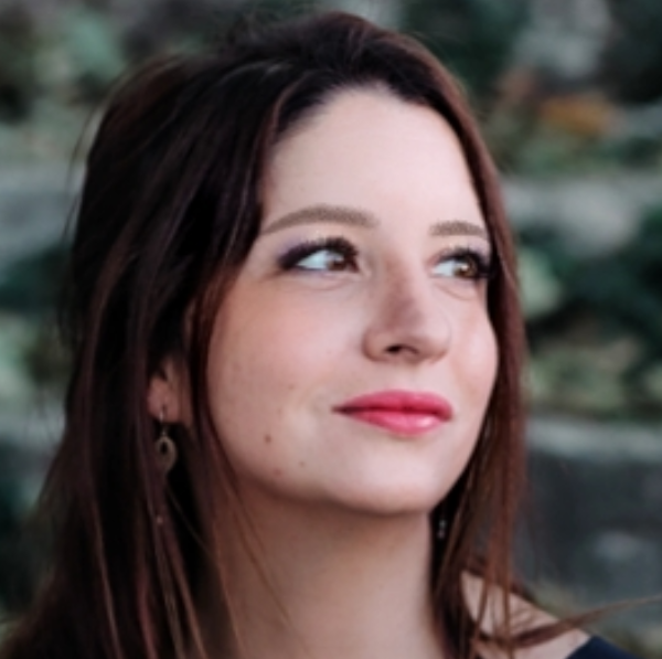 Camille Bravard (Camellia Therapy)