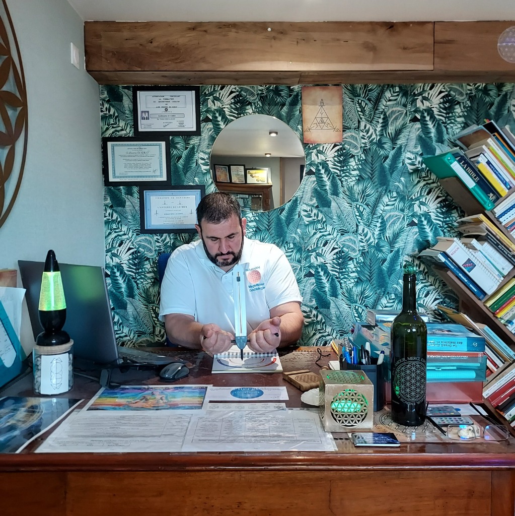 photo activite Géobio04, Psycho-Magnétiseur - Géobiologue scient