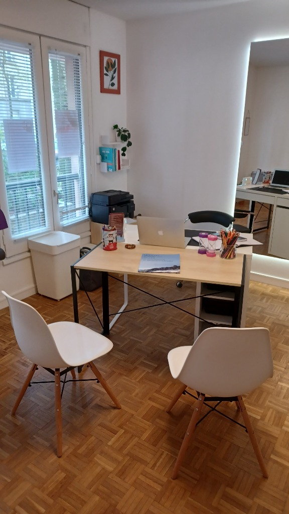 photo cabinet En Sortant de l’école, Carine Recoud