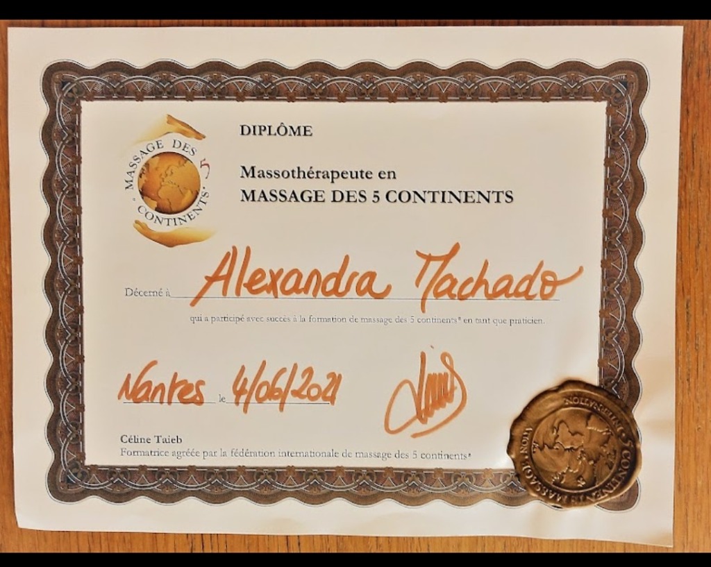 photo diplome KI ÔM MANA