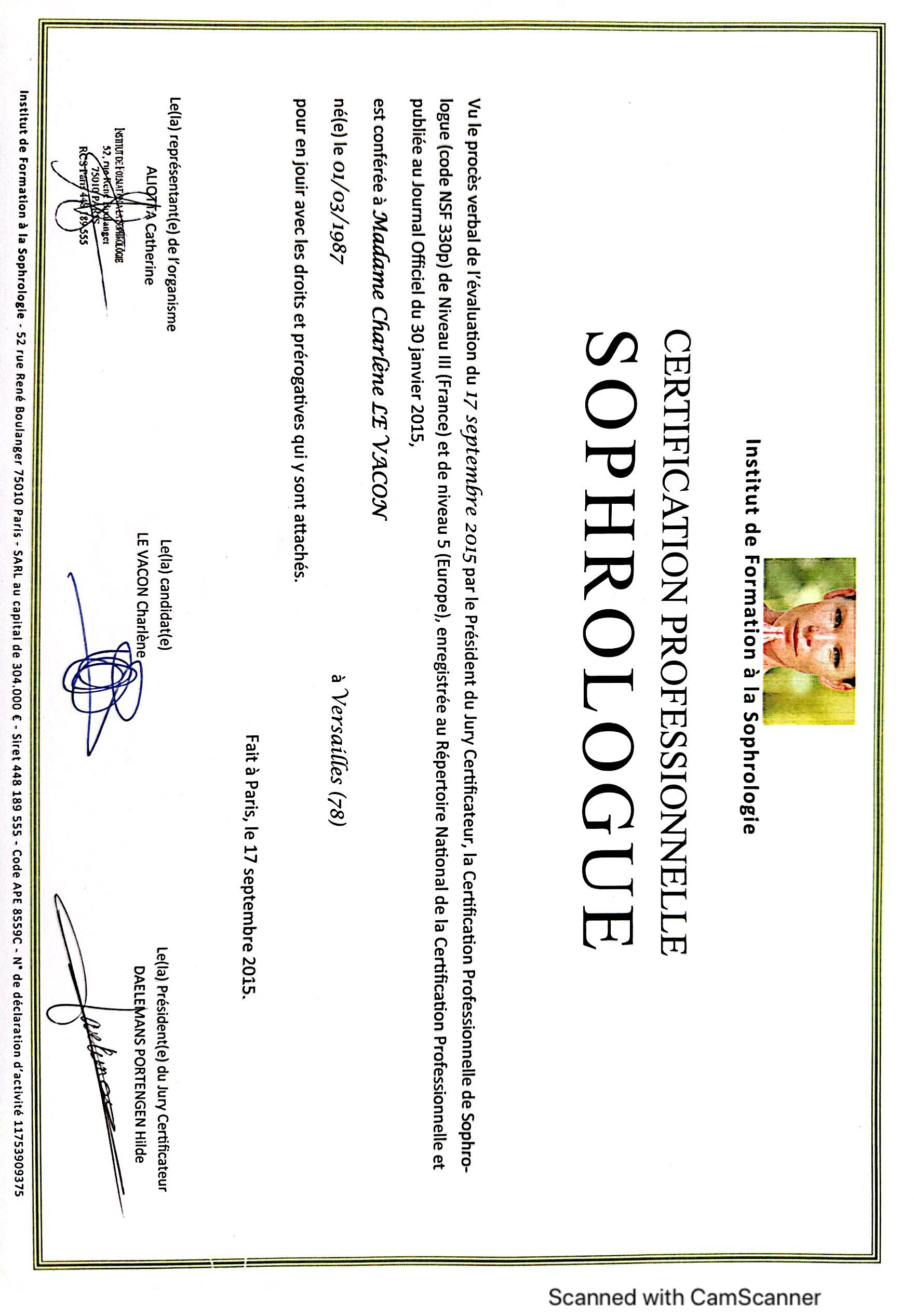 photo diplome Charlène Le Vacon