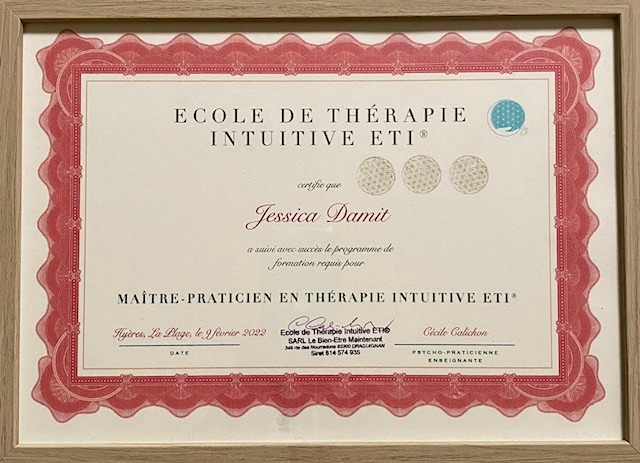 photo diplome JESSICA DAMIT