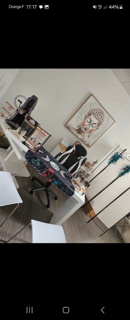 photo cabinet Erika Valverde