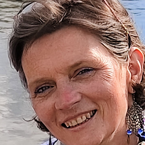 Cécile VINCENDET-Au fil des pas