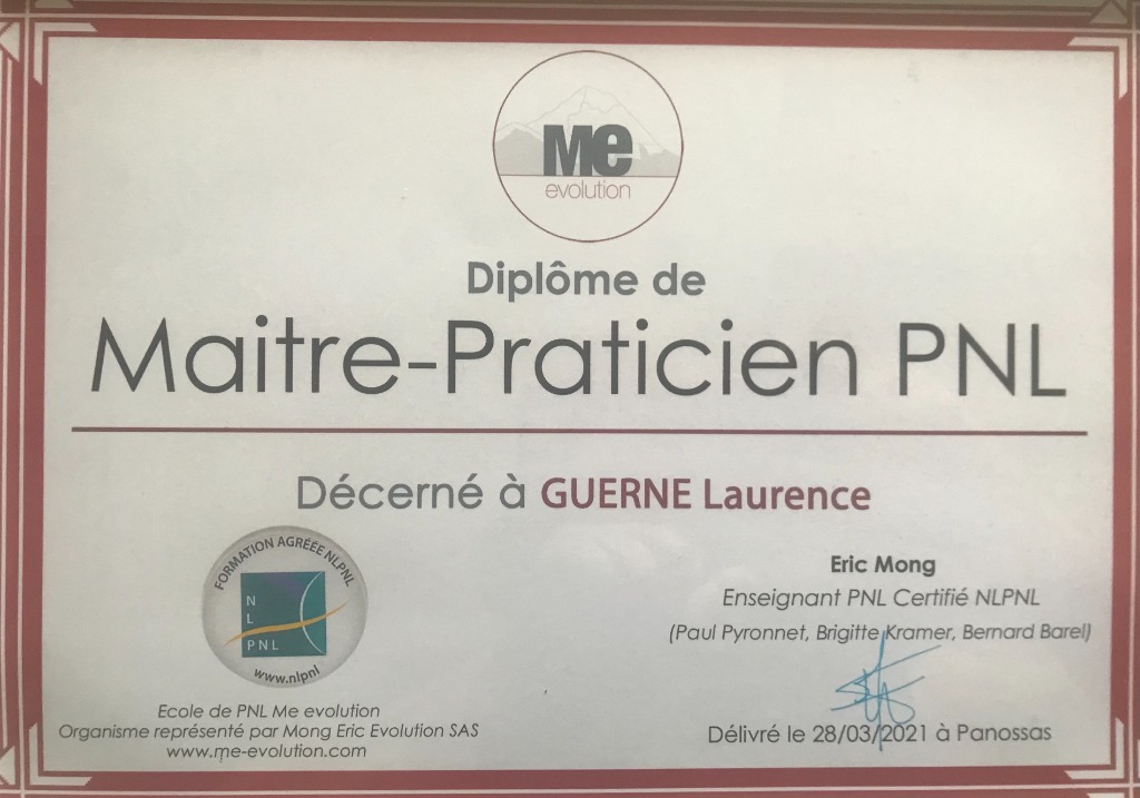 photo diplome Laurence Guerné