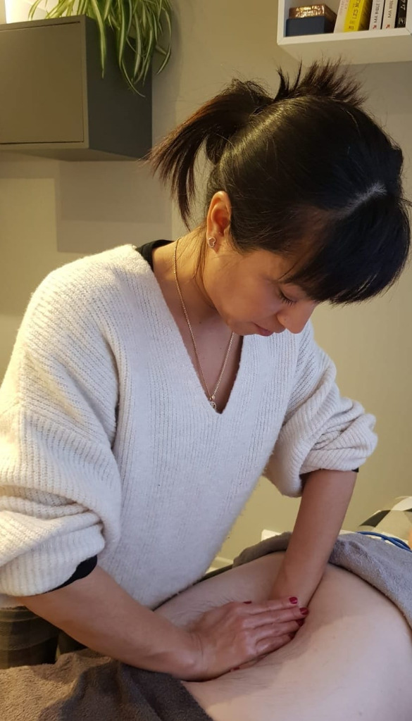 photo seance Angela MAI Soins Energétiques