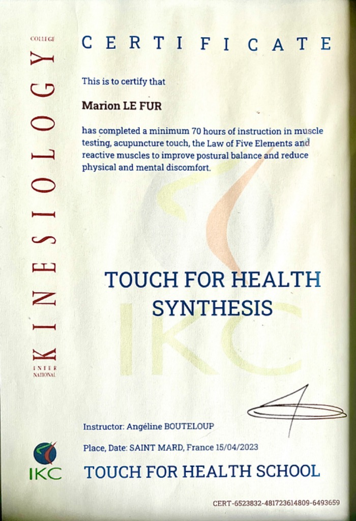 photo diplome Marion Le Fur, Cabinet Guérison de Lumière