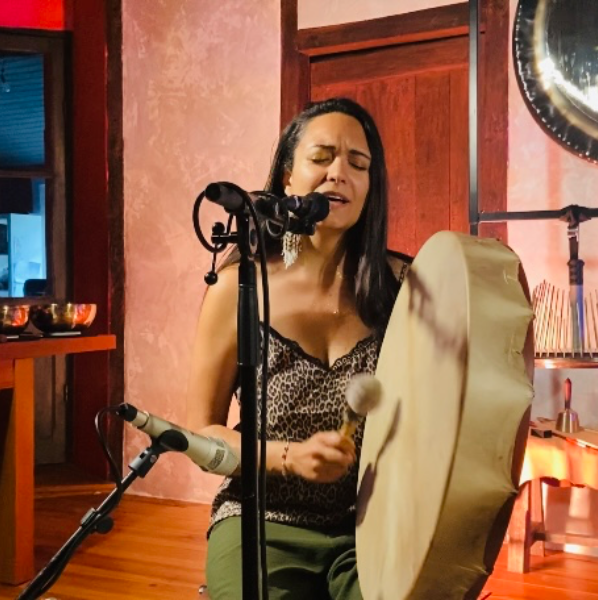 Carole Dos Santos - Thérapie Sonore et vibratoire