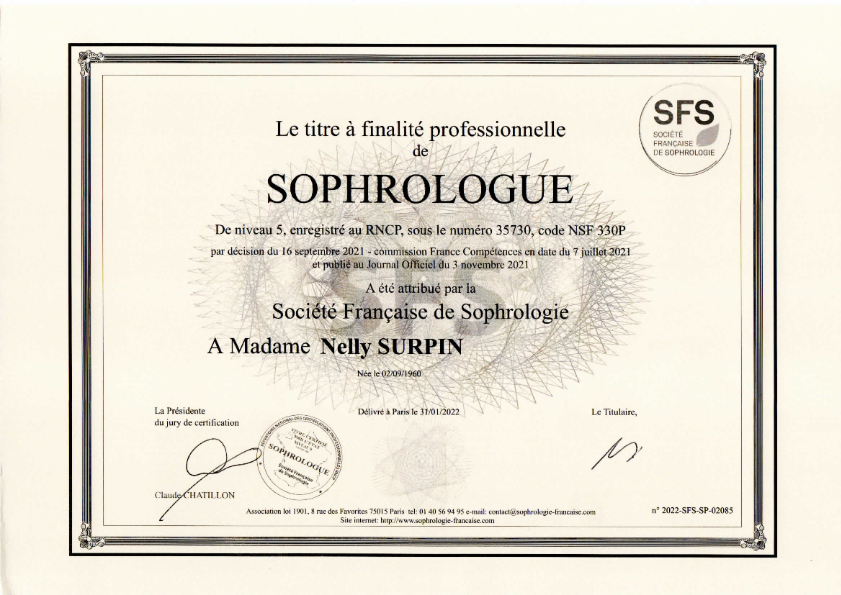 photo diplome Nelly SURPIN