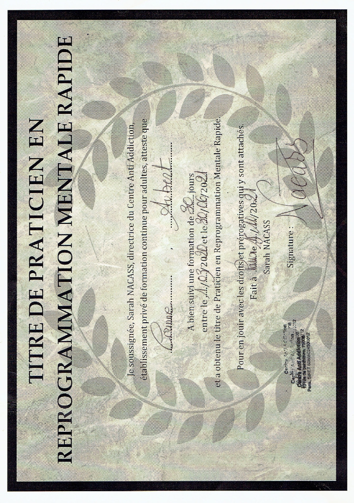 photo diplome Corinne Aubert Thérapie Brève
