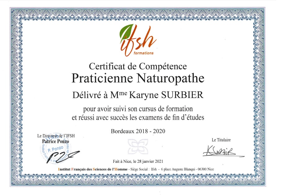 photo diplome KARYNE SURBIER NATUROPATHE