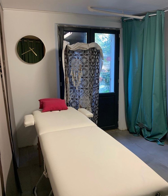 photo cabinet Reflexology by fanny