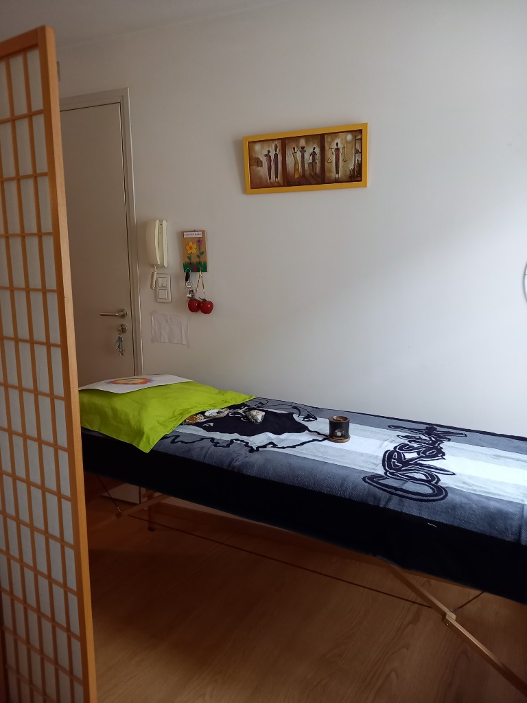 photo cabinet Melissa Nyosaba