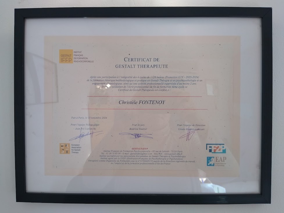 photo diplome Christèle fontenoy