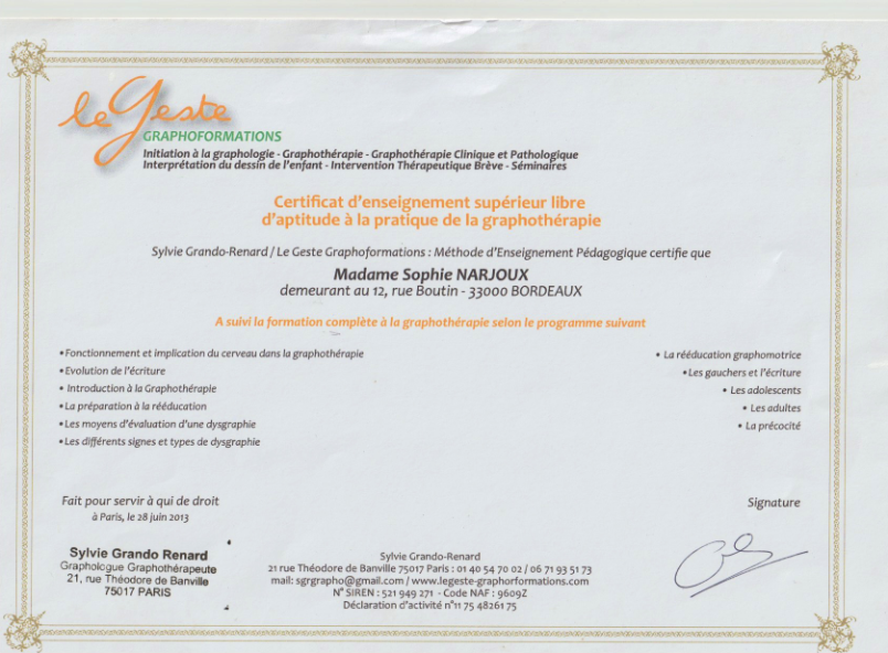 photo diplome Graphothérapeute Sophie Narjoux