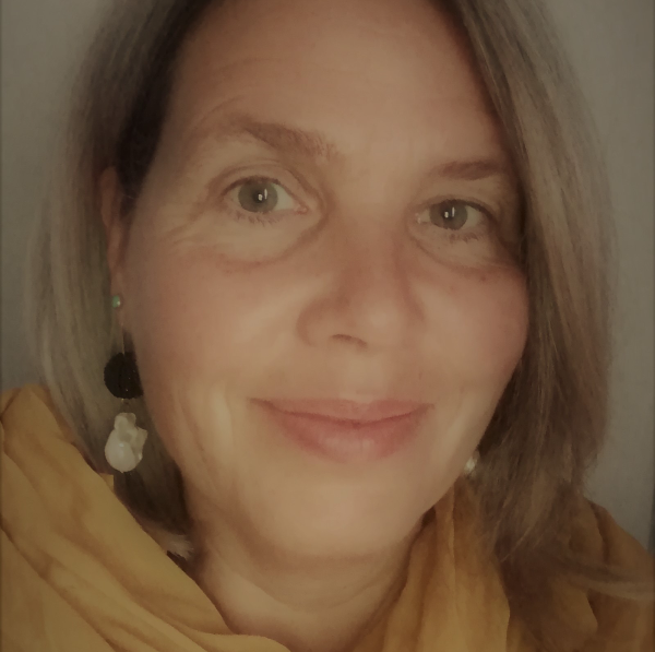 Véronique Thévenier- lesoinparlart