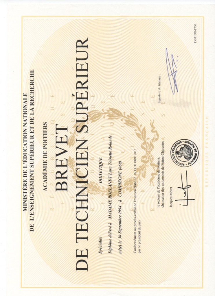 photo diplome Lara Roelandt