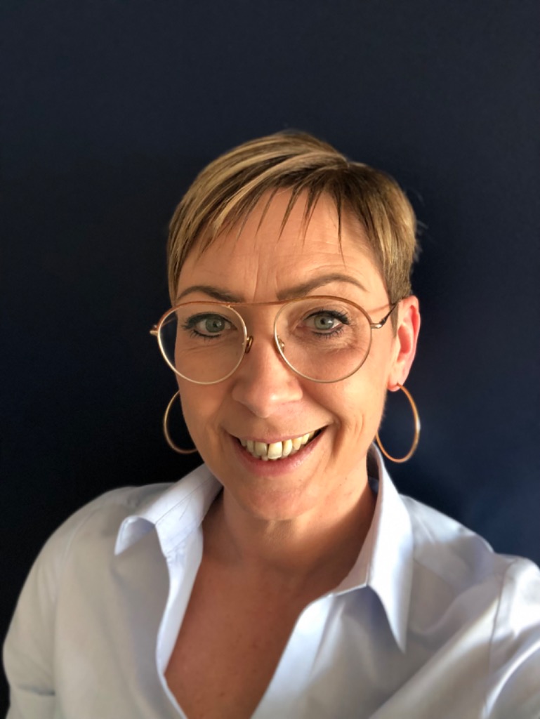 photo portrait ESTHER GERARD PSYCHANALYSTE