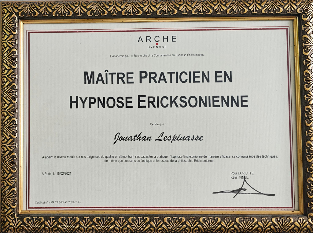 photo diplome Lucas Blk hypnothérapeute