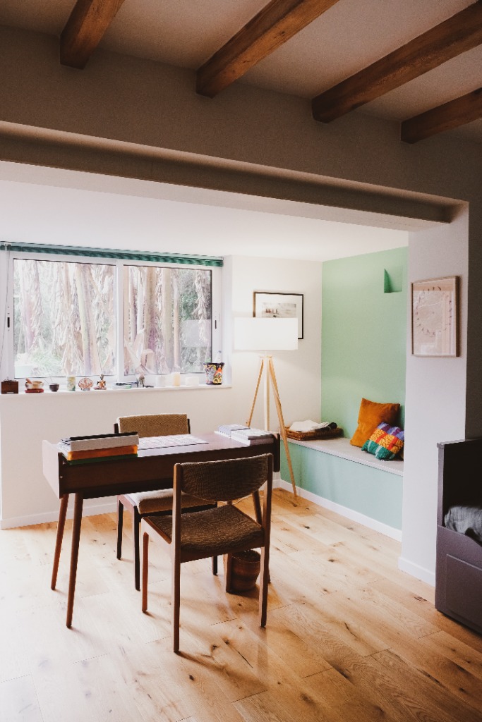 photo cabinet Louise Palach-Hagler