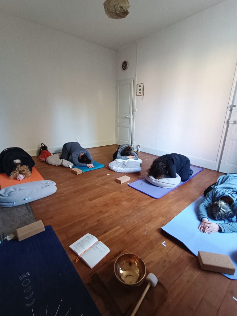 photo seance Yoga Limoges - Yoga et Sonothérapie avec Pauline