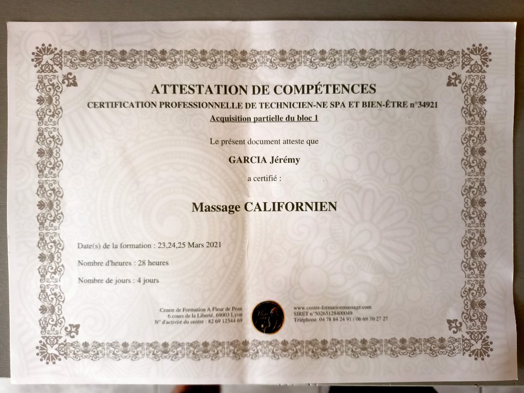 photo diplome Jérémy Garcia Le Toucher du Coeur à domicile