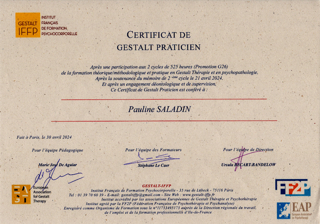photo diplome Pauline Saladin Gestalt thérapie