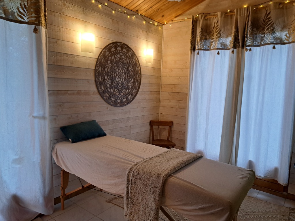 photo cabinet Virginie Dubois/ prana yoga naturopathe