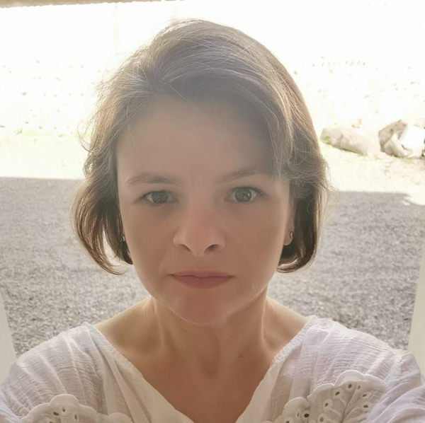 Dorothée Médium Contacts Défunts Voyance Soin